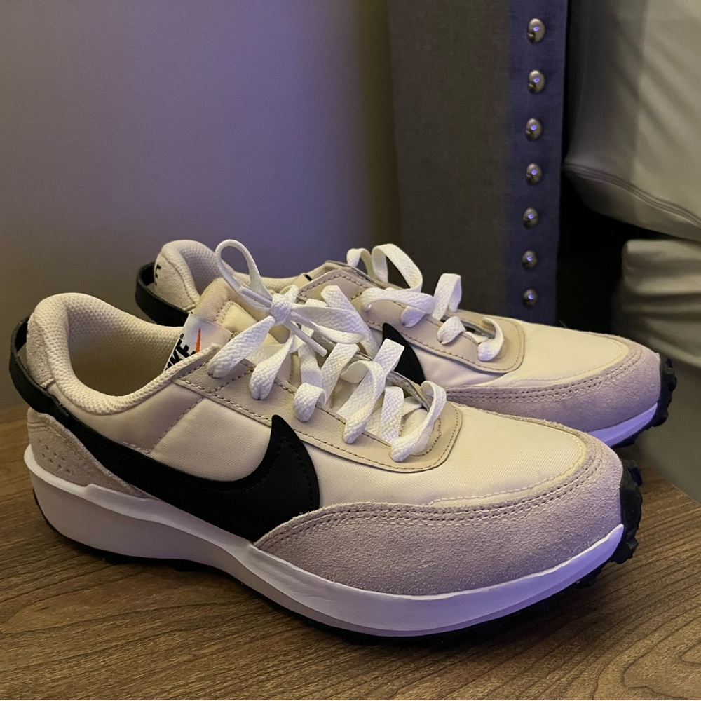 Nike Women's Sneakers in Cream and Black